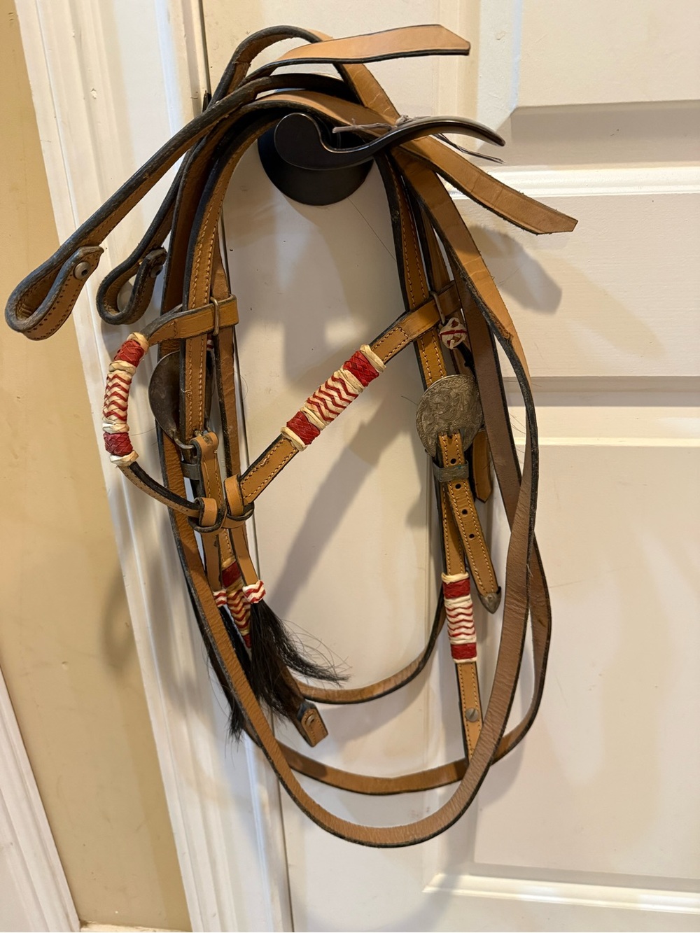 Leather Western Headstall w/ matching reins w/ horsehair Accent colored rawhide - Picture 8 of 16